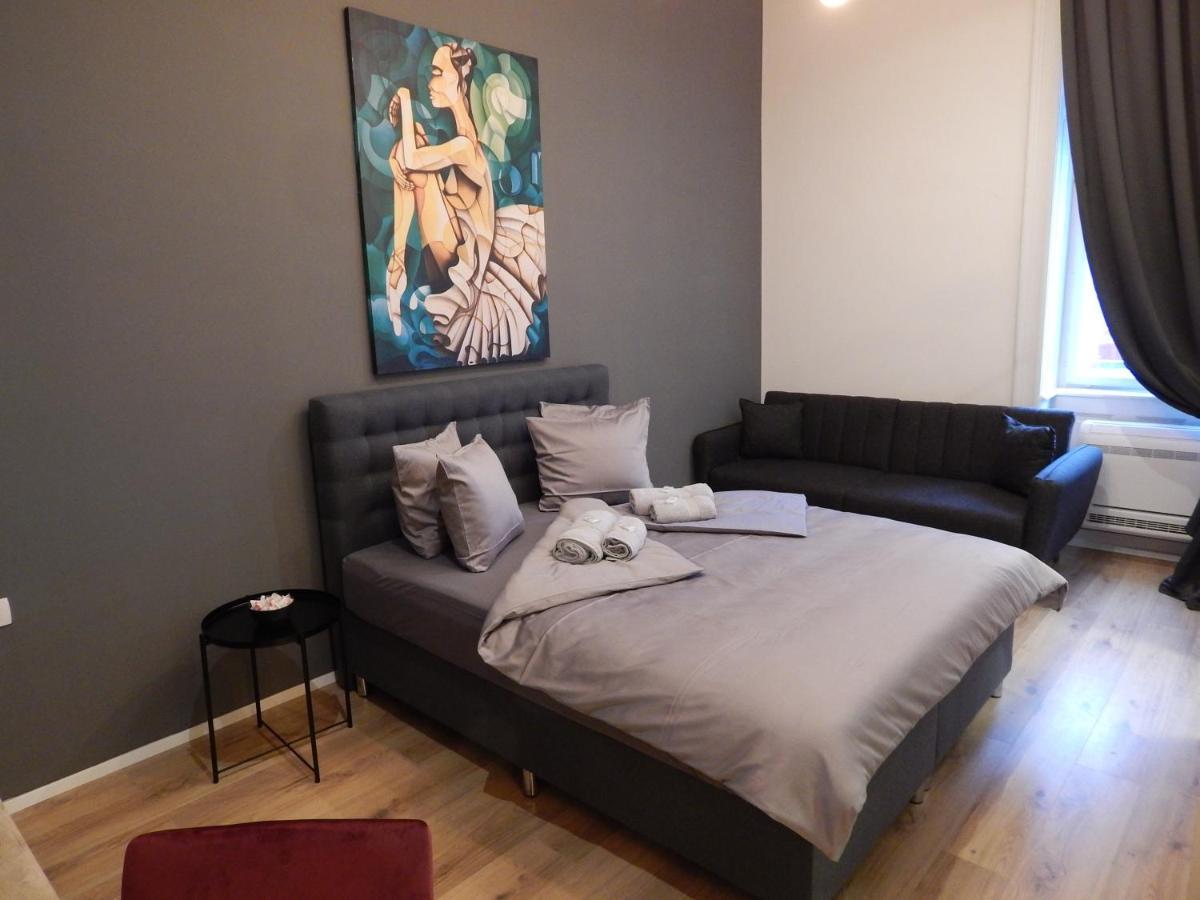 Gold Rooms And Suite Rijeka Luaran gambar